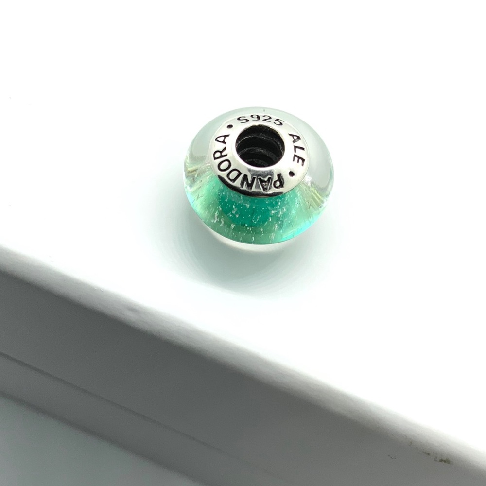 PANDORA Disney Ariel Murano Glow Bead New - Picture 5 of 6